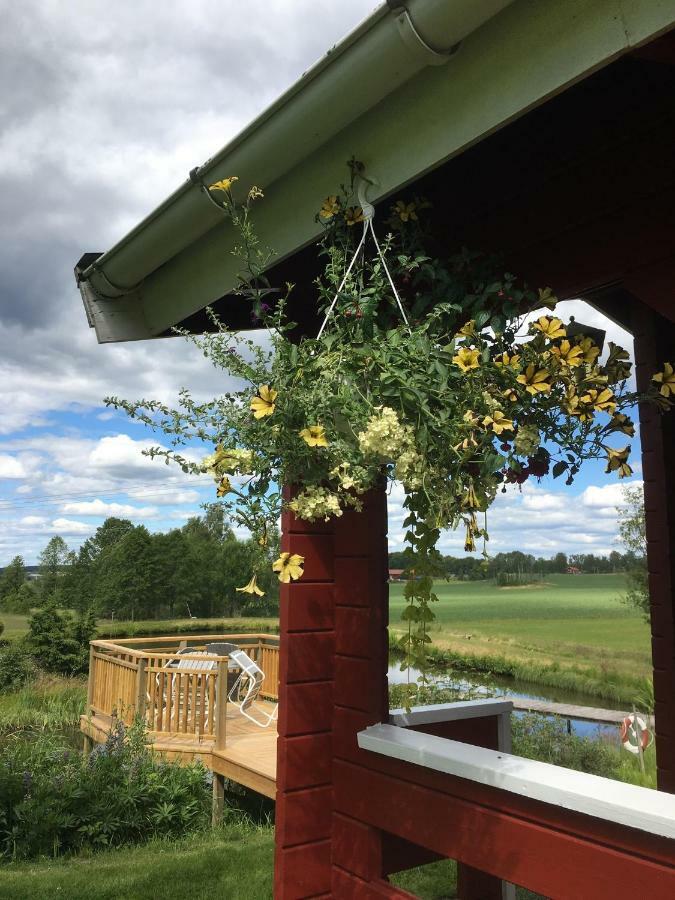 Valla Stuga Kristinehamn Exterior foto
